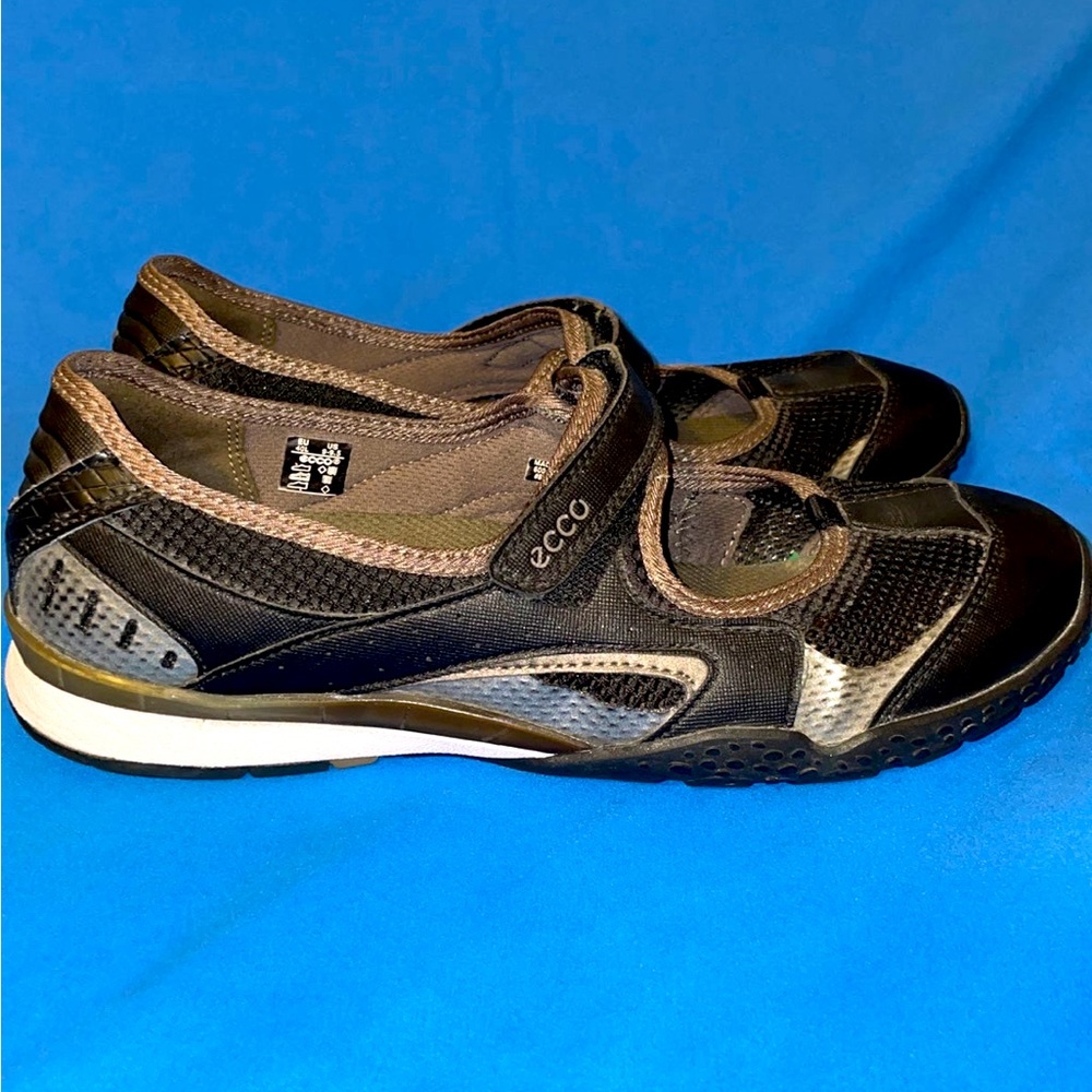 EUC Women’s Ecco Receptor Technology Mary Jane Mesh Outdoor Shoe Sz 9-9.5 EU 40L